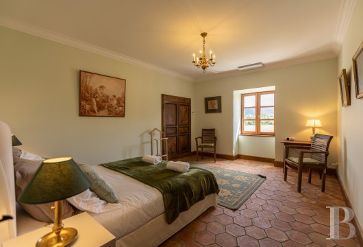 A former 17th-century farmhouse in the shadow of a chateau, in Saint-Alban-Auriolles in the Ardèche - photo  n°14